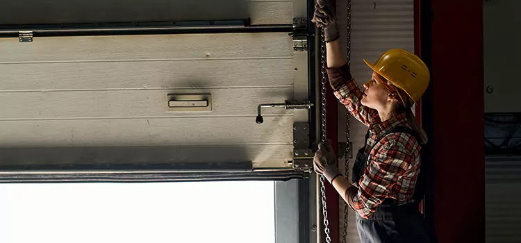 Addressing Common Garage Door Stoppage Issues in Hamtramck, MI